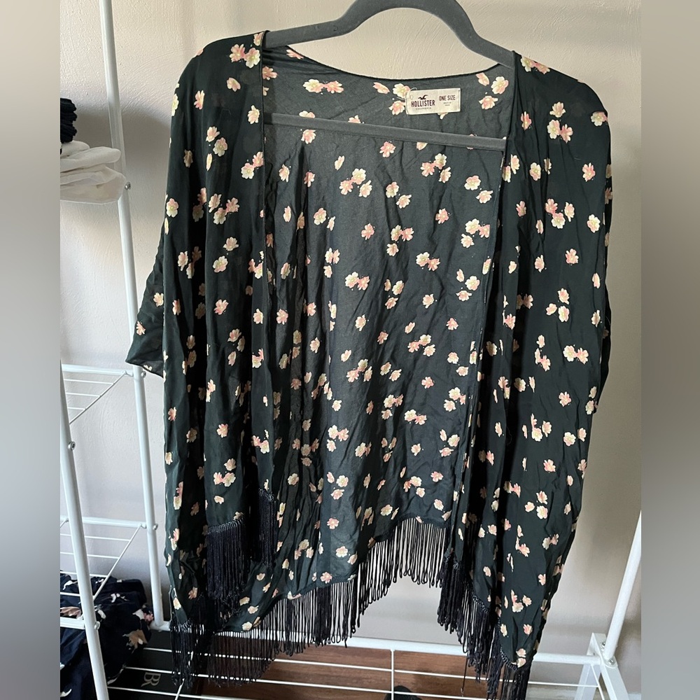 Hollister Fringe/Floral Kimono